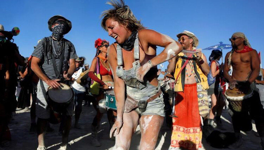 Dünyanın en büyük festivallerinden Burning Mane koronavirüs engeli