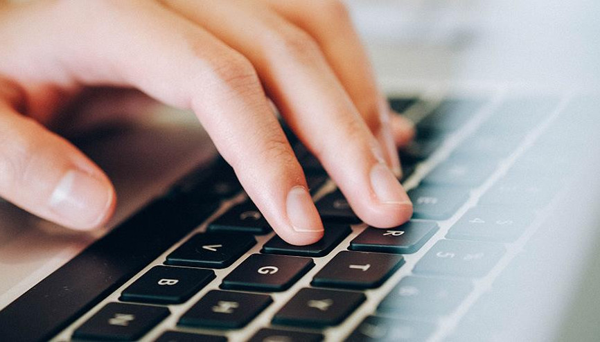 Bu yıl annelerin hediyeleri ve bayramlıklar internetten alınacak