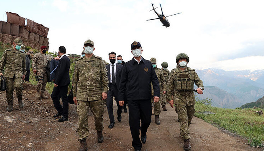 Bakan Akar, Irakın kuzeyindeki üs bölgesinde denetleme ve incelemelerde bulundu