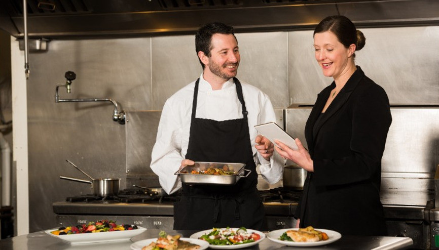 Rüzgar Sünbül’den Girişimci Kadınlara Rüzgar Sünbül’den Girişimci Kadınlara