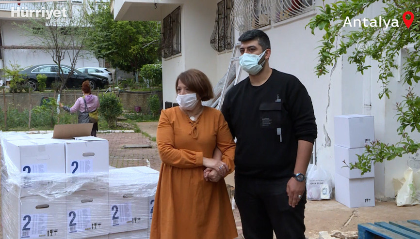 Emekli hemşire ihtiyaç sahiplerinin ve kimsesizlerin umudu oldu