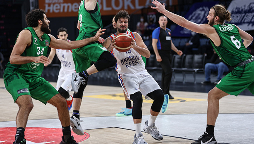 Anadolu Efes 84 - 74 Darüşşafaka Tekfen