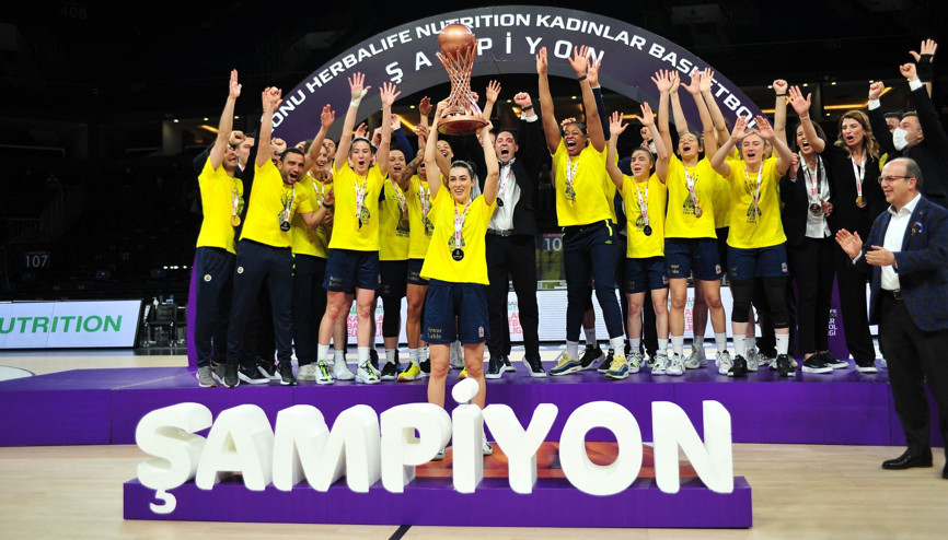 Son dakika: Fenerbahçe 15. kez şampiyon (Galatasaray 56-71 Fenerbahçe Öznur Kablo)