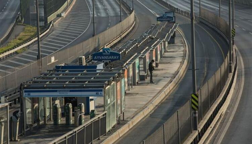 Tam kapanmada hafta içi hafta ve sonu sokağa çıkma yasağı saatleri: Kısıtlama hangi saatler arasında Tam kapanmada hafta içi hafta ve sonu sokağa çıkma yasağı saatleri: Kısıtlama hangi saatler arasında