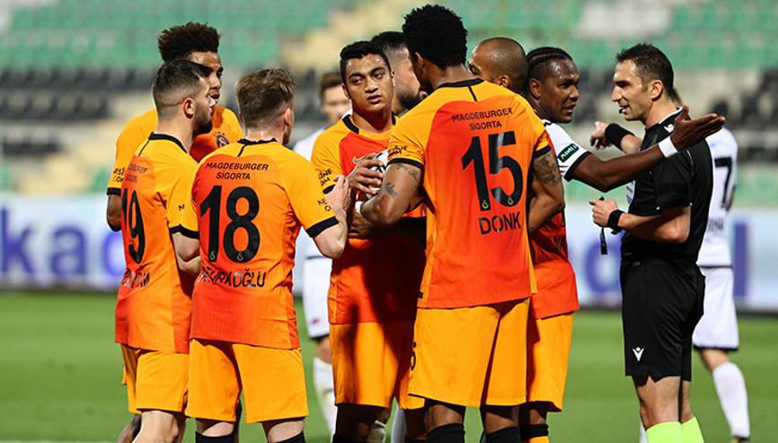 Galatasarayda penaltı krizi Önce Mohamed, sonra Donk ve Ömer Bayram...