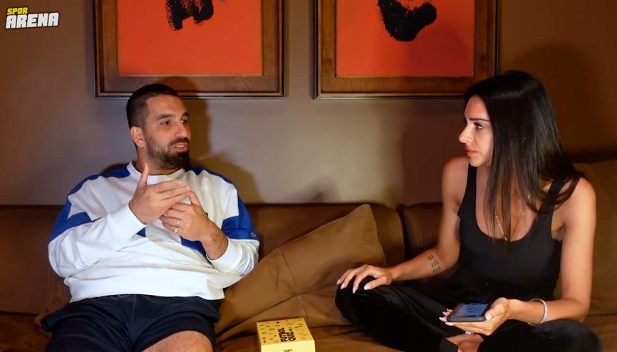 Arda Turan, eşi Aslıhan Doğan Turanın kanalına konuştu