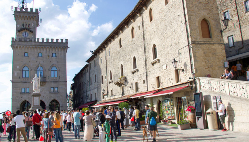 İlk adım atıldı... Resmen talep yağdı 50 Euroya aşı turizmi