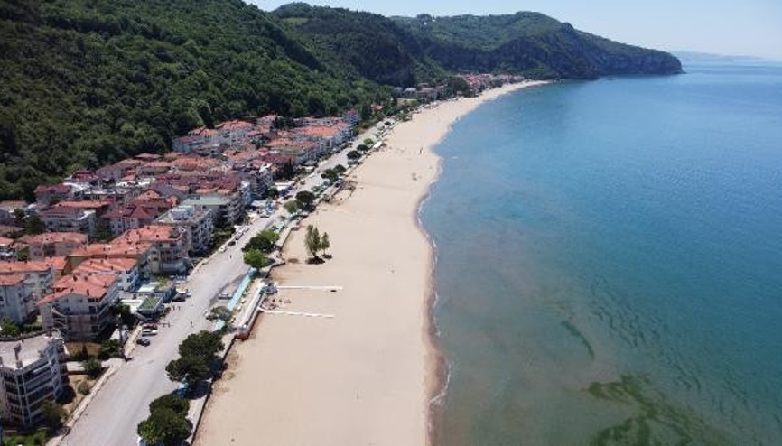 Bartında ilk kez bir plaj mavi bayrak aldı