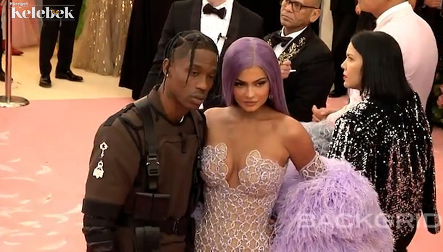 Biz sevgiliyiz, ama hayatımıza başkaları da girebilir