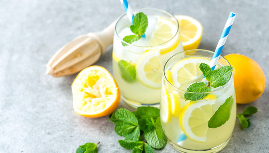 Naneli soğuk limon nasıl yapılır Evde naneli soğuk limon yapımı Naneli soğuk limon nasıl yapılır Evde naneli soğuk limon yapımı