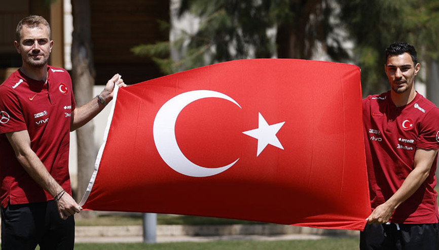 Son dakika: Milli Takımda Mert Günok ve Kaan Ayhandan EURO 2020 açıklaması