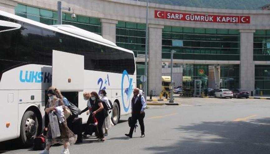 Sarp Sınır Kapısı, 14,5 ay sonra yeniden açıldı