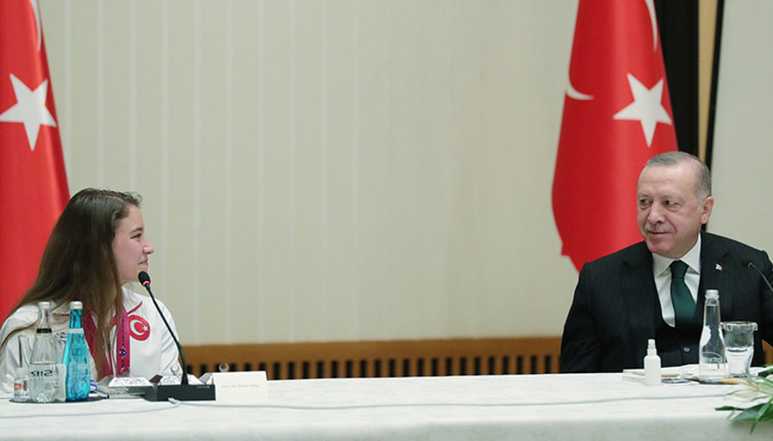 Cumhurbaşkanı Erdoğan milli cimnastikçileri kabul etti