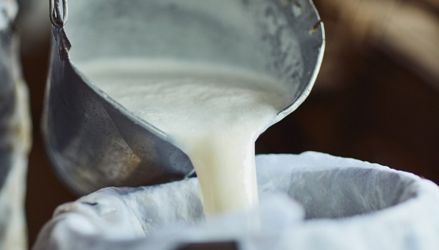 Sütte yeni tehlike: Çamaşır suyu… “Bu kadar zamandır içiyoruz, bir şey olmadı”