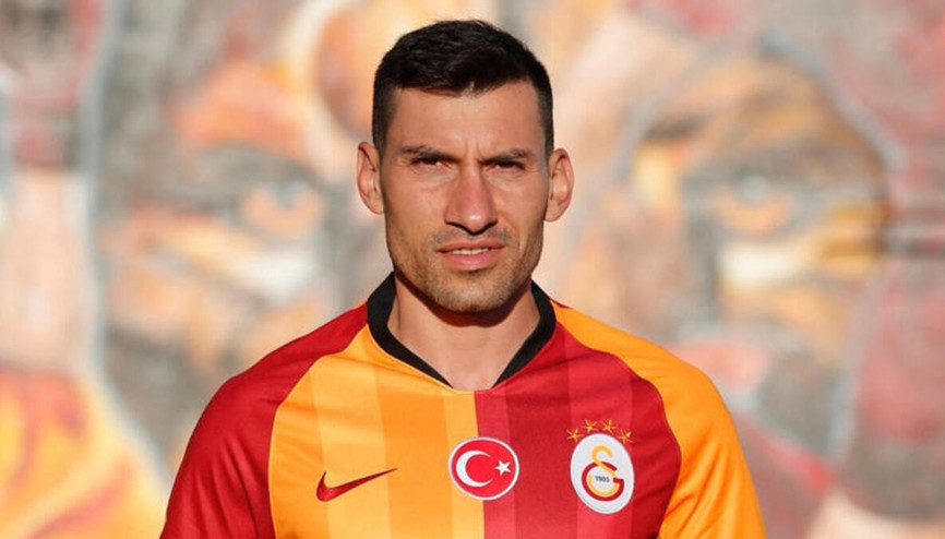 Son Dakika Transfer Haberi: Galatasarayda Şener Özbayraklının görüştüğü takım ortaya çıktı