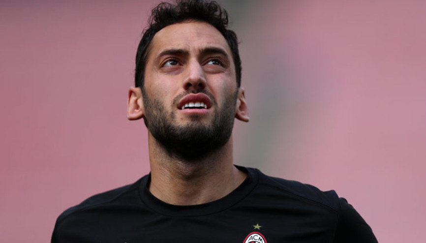 Son Dakika Haberi... Galatasarayda transferdeki ilk hedefi Hakan Çalhanoğlu Seçim öncesi açıkladı