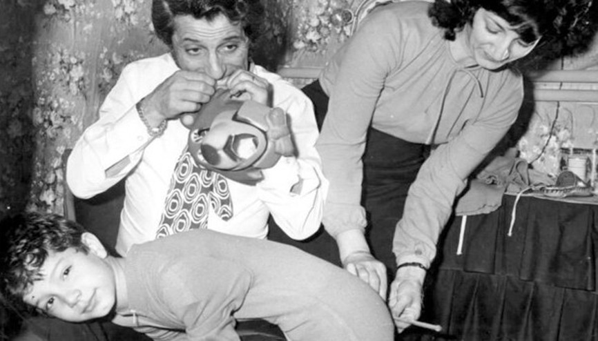 Annem ve babam beni sahneye hazırlıyor