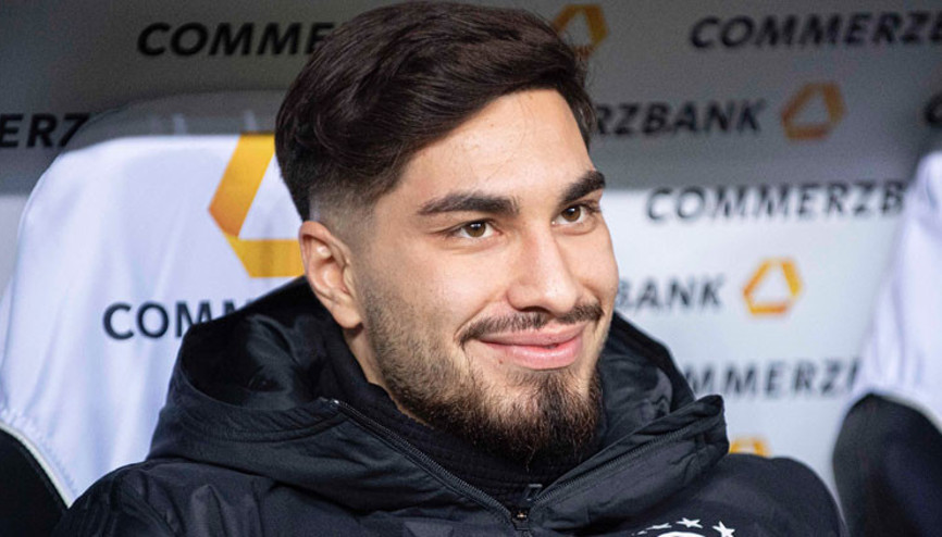 Son dakika transfer haberi: Galatasaray ve Beşiktaşın istediği Suat Serdarın yeni takımı resmen açıklandı