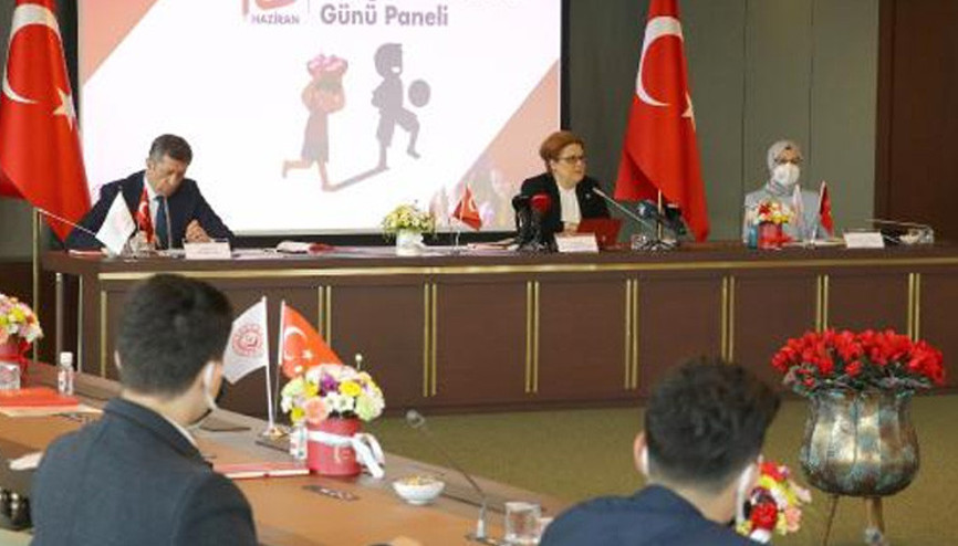 Bakan Selçuk ve Yanık, çocuklarla buluştu