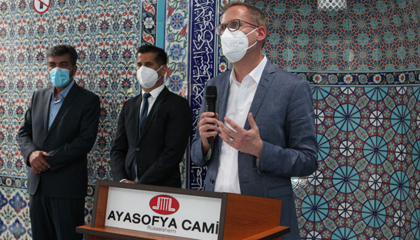 Cami cami dolaşıp korona aşısını anlattılar