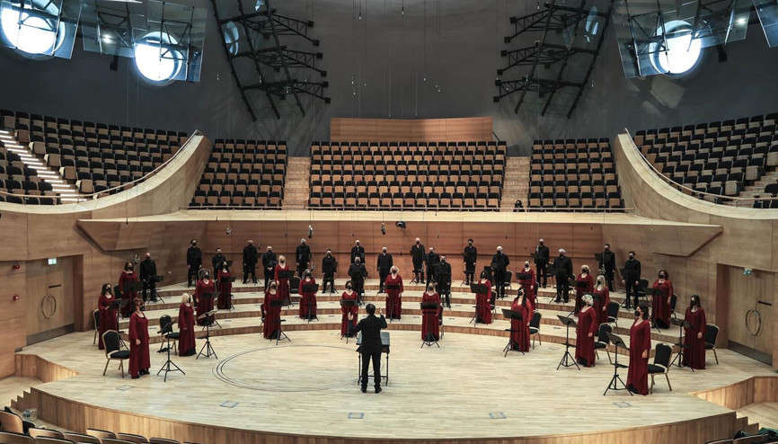 Karanlığı sanatın ışığıyla aşacağız