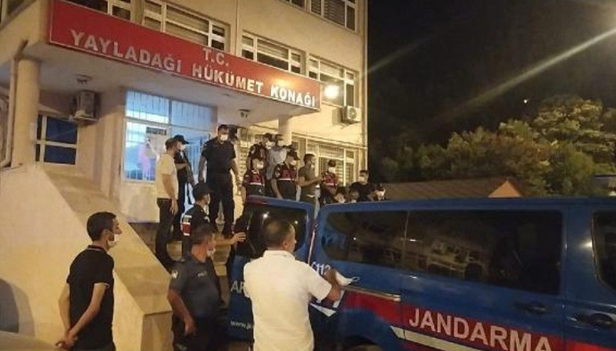 Yayladağında göçmen kaçaklarına operasyon