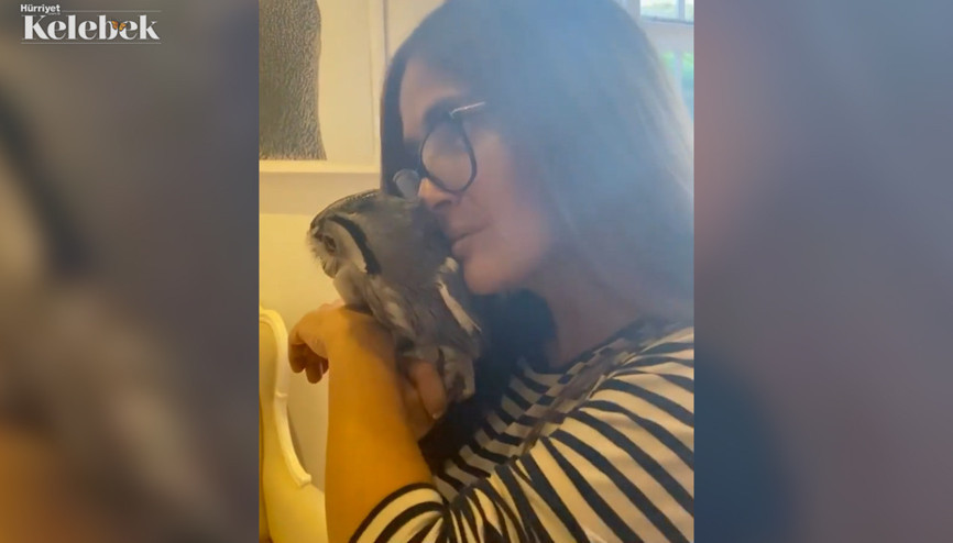 Salma Hayek: Kocam yokken yatak odama onu alıyorum