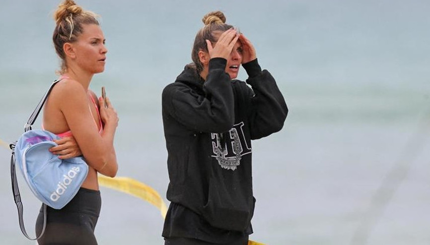 ABDyi sarsan felaket... Enkazın başında böyle bekliyorlar