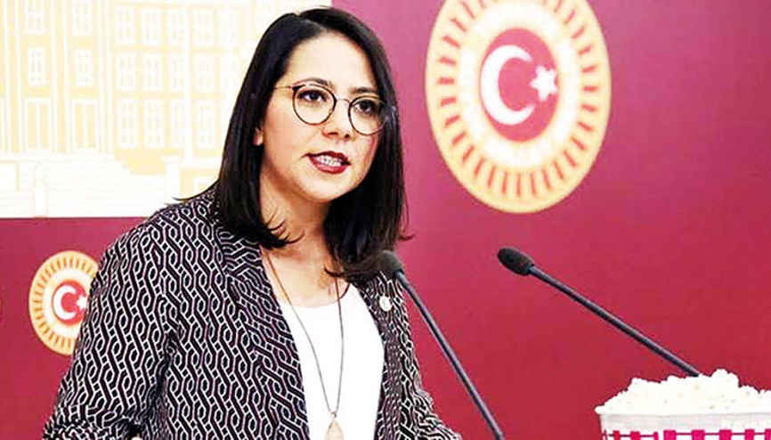 Sera Kadıgil CHP’den TİP’e geçti
