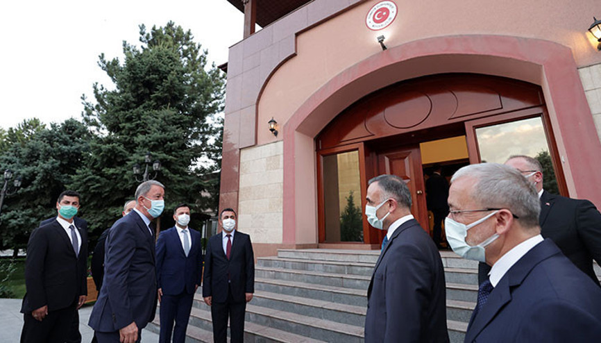 Bakan Akar, Türkiye’nin Bişkek Büyükelçiliğini ziyaret etti