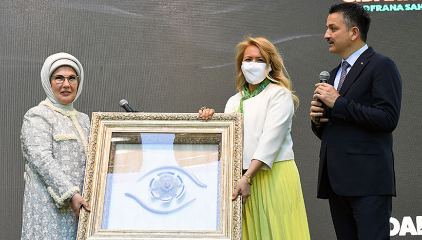 Emine Erdoğandan önemli mesajlar: Tüm belediyelerimizin ciddiye almaları gerektiğini düşünüyorum