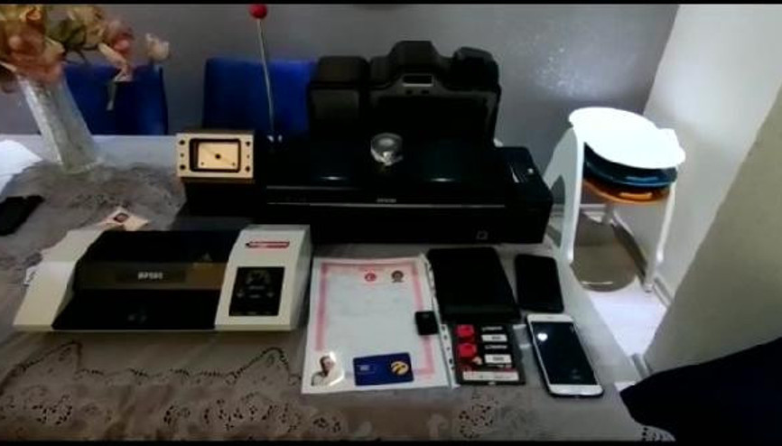 İstanbul merkezli 2 ilde dublör kullanarak banka hesaplarını boşaltan şebekeye operasyon