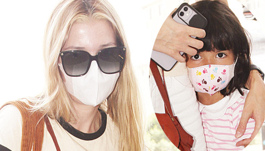 Selma Ergeç, kızı Yasmin ile alışverişte