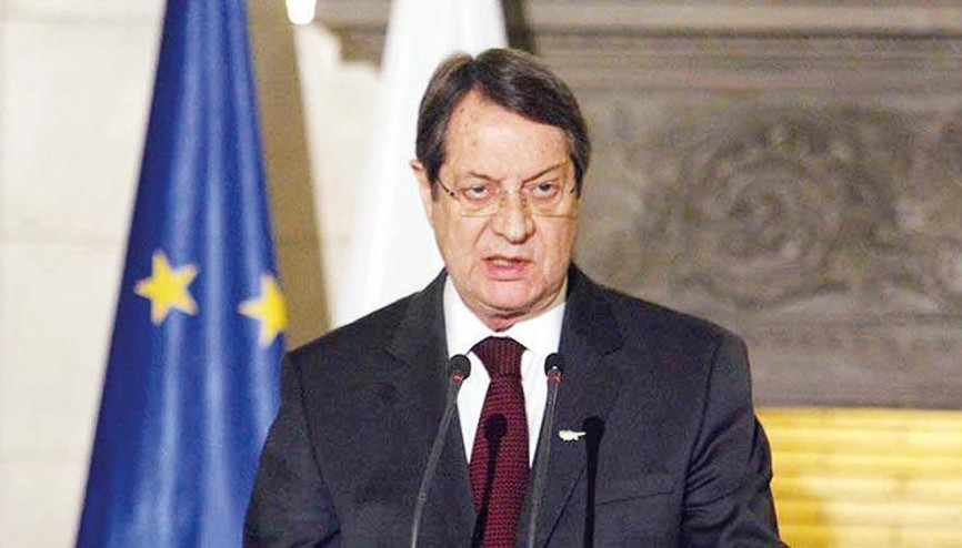 Rum lider pasaport skandalı için özür diledi