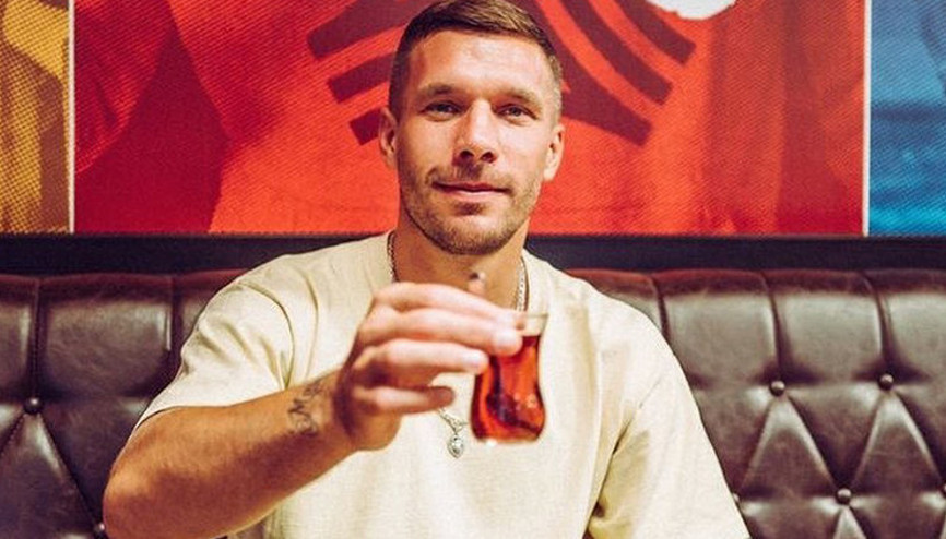 Son Dakika: Lukas Podolski geri dönüyor Böyle duyurdular...