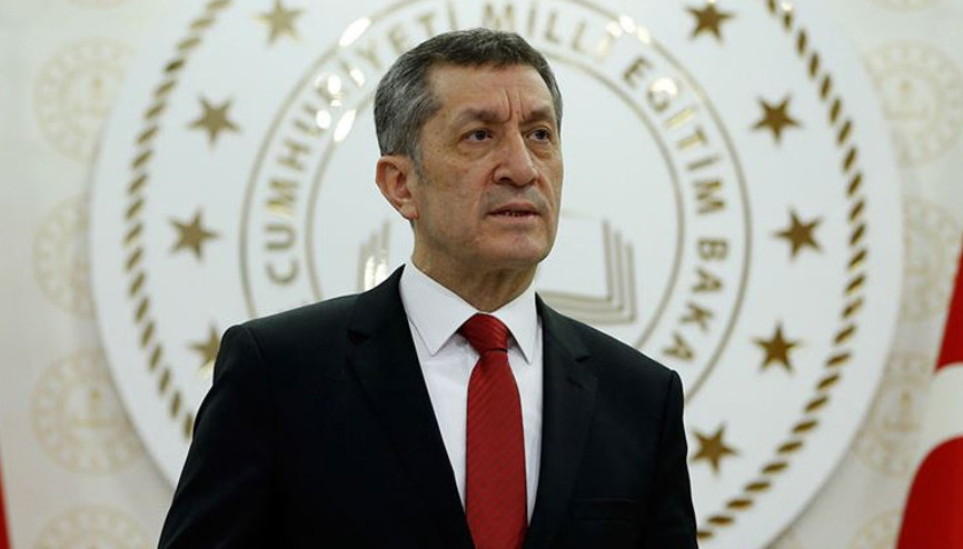 Bakan Selçuk duyurdu: Okul Tabanlı Afet Eğitimi kitabı hazırladık