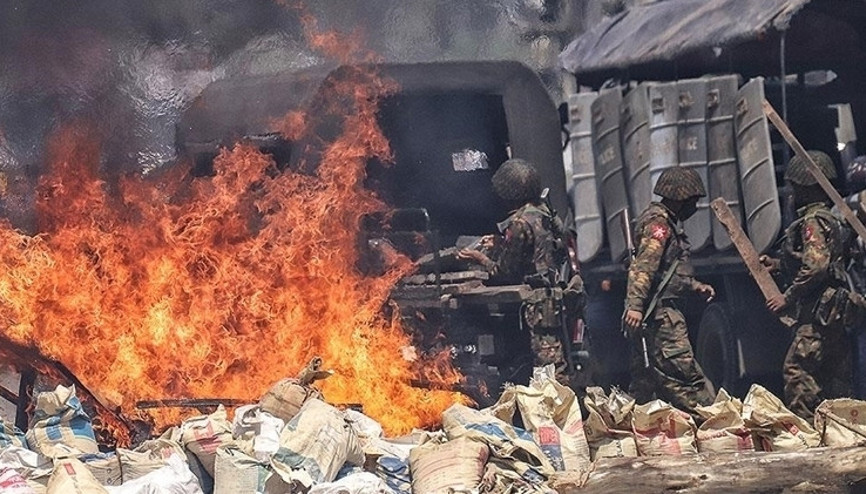 Myanmarda büyük çatışma Darbe karşıtları en az 40 askeri öldürdü