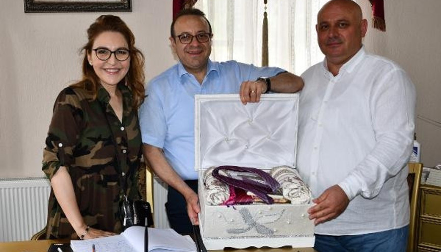 Büyükelçi Egemen Bağış ailesiyle Buldanı gezdi