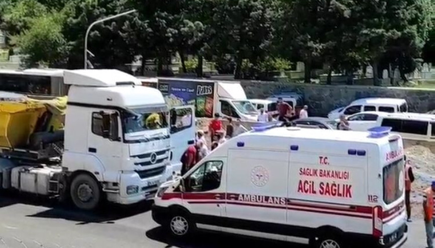 Başakşehirde 16 yaşındaki çocuk hafriyat kamyonunun altında kaldı Feci şekilde can verdi