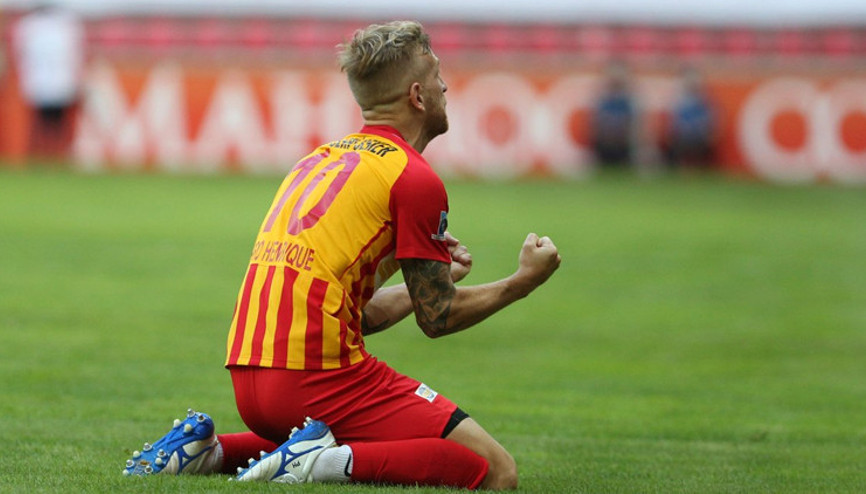 Sivasspor, Pedro Henriqueyle 3 yıllık sözleşme imzaladı
