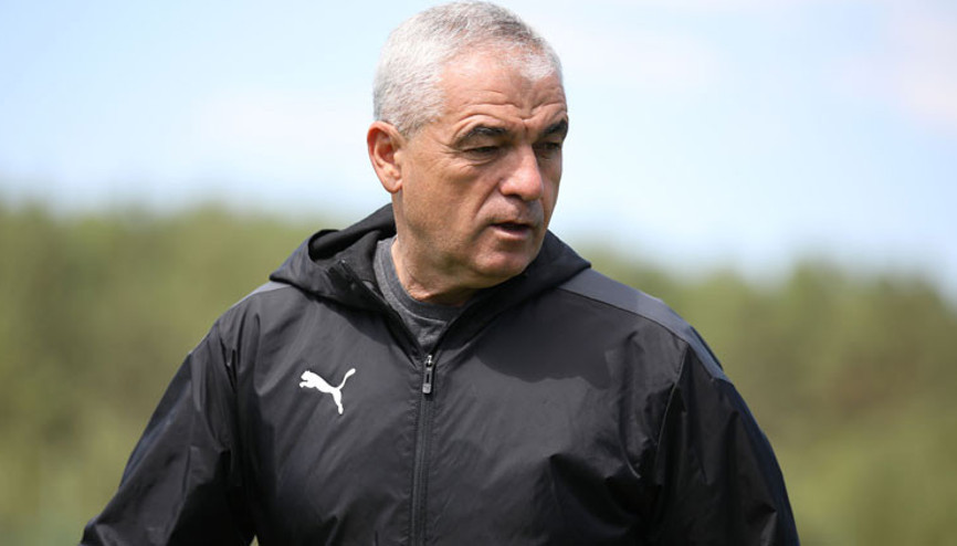 Sivasspor Teknik Direktörü Rıza Çalımbay: Rakibimiz Petrocubu iyi tanımıyoruz