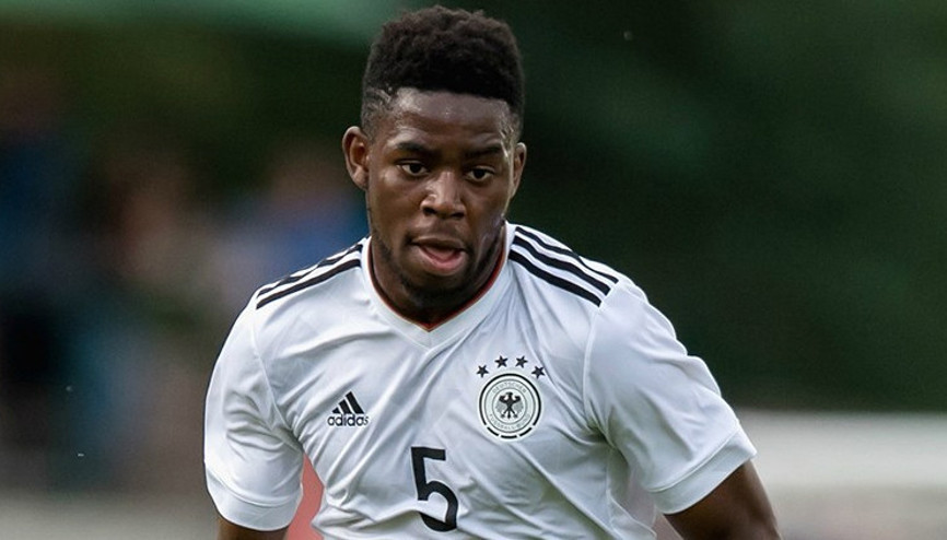 Almanya’dan ırkçılığa büyük tepki Sahadan çekildiler