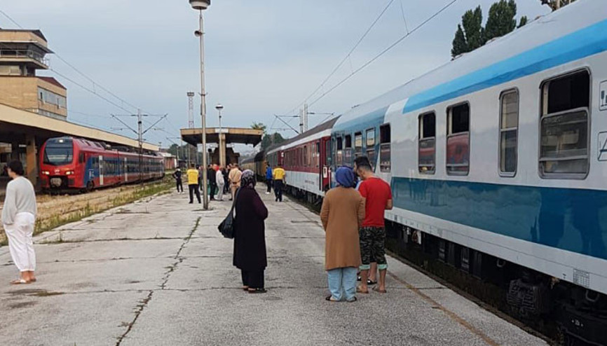 Gurbetçiler yola karadan devam etti Gurbetçiler yola karadan devam etti