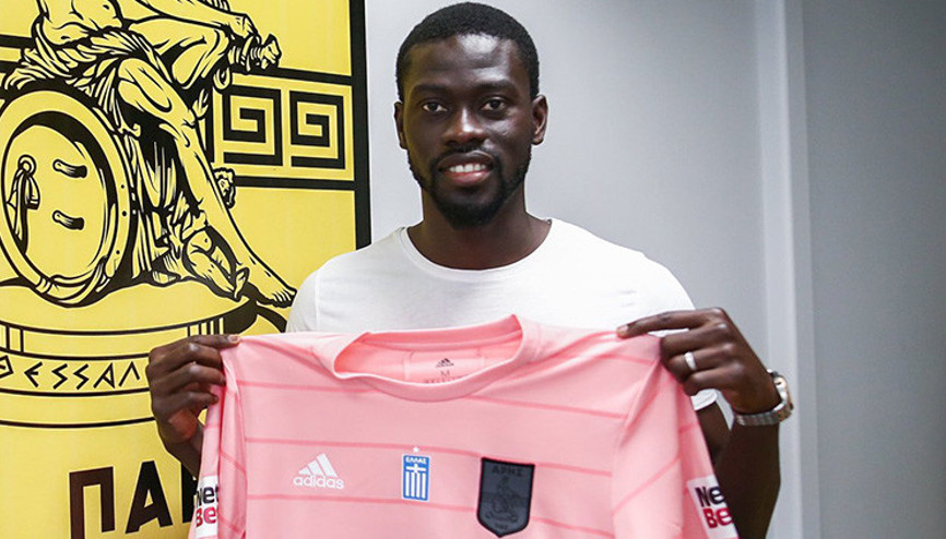 Son Dakika: Badou Ndiaye Komşuda 3 yıllık sözleşme imzaladı