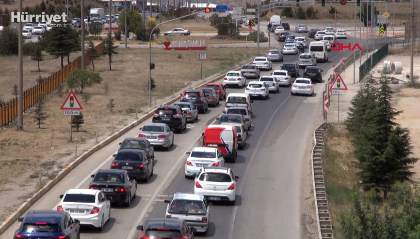 43 ilin geçiş noktası Kırıkkalede dönüş yoğunluğu 43 ilin geçiş noktası Kırıkkalede dönüş yoğunluğu