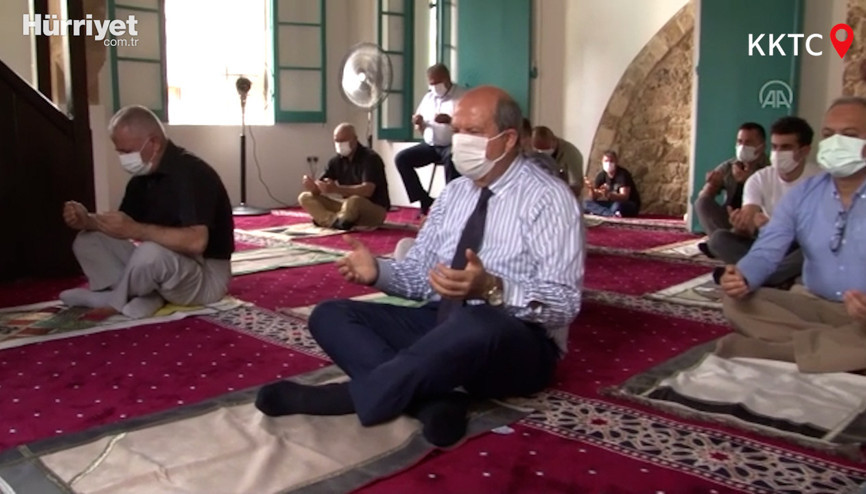 Kapalı Maraşta 47 yıl sonra ibadete açılan Bilal Ağa Mescidinde ilk cuma namazı kılındı