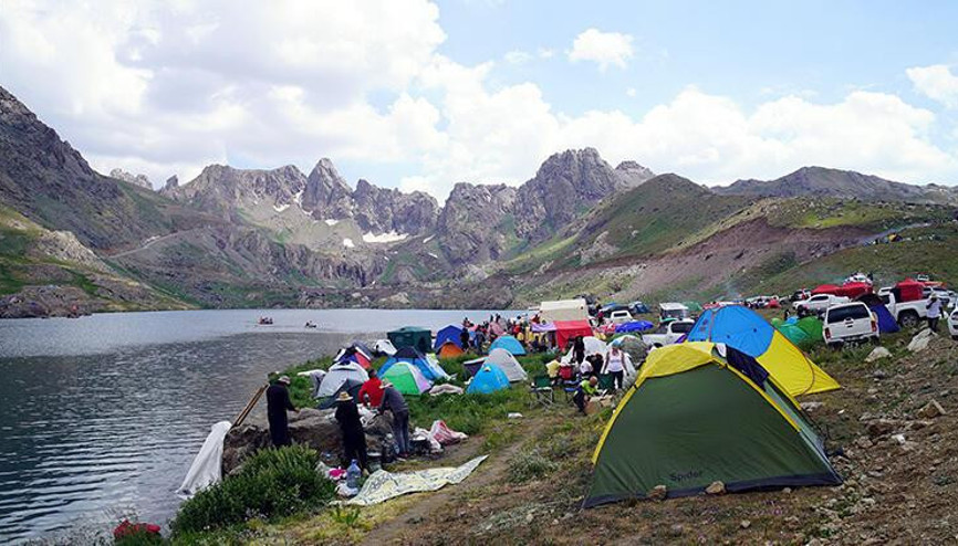 Cilo Sat Dağlarındaki doğal güzellikler doğaseverleri cezbetti