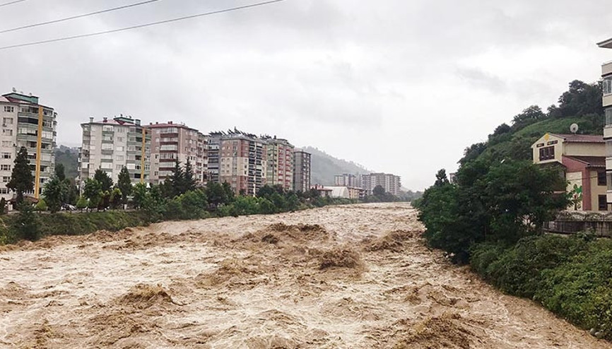 Dünya uçlardaki hava olaylarının etkisinde
