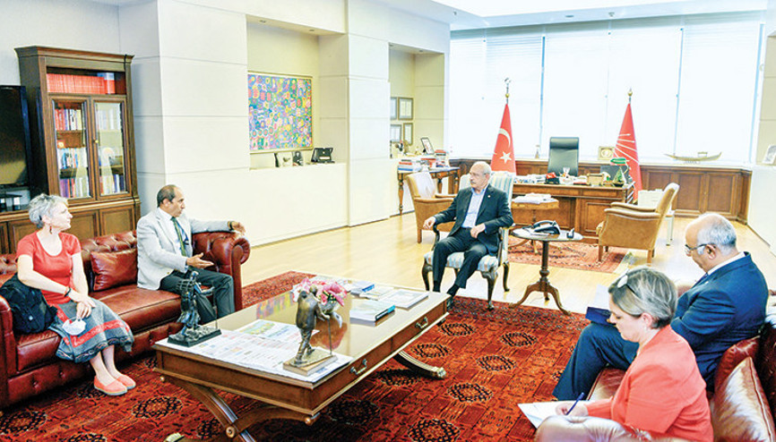 Kılıçdaroğlu KESK heyetini kabul etti