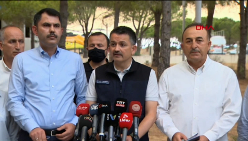 Bakanlar, yangın bölgesinden açıklama yaptılar